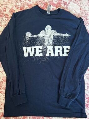 Penn State Navy Tee with White Speckled Silhouette Graphic